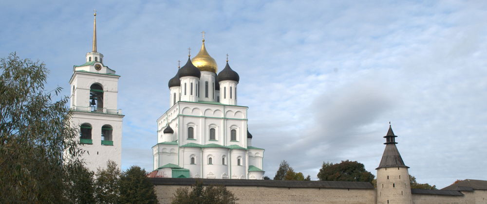 Blick auf Kreml und Dreifaltigkeits-Kathedrale