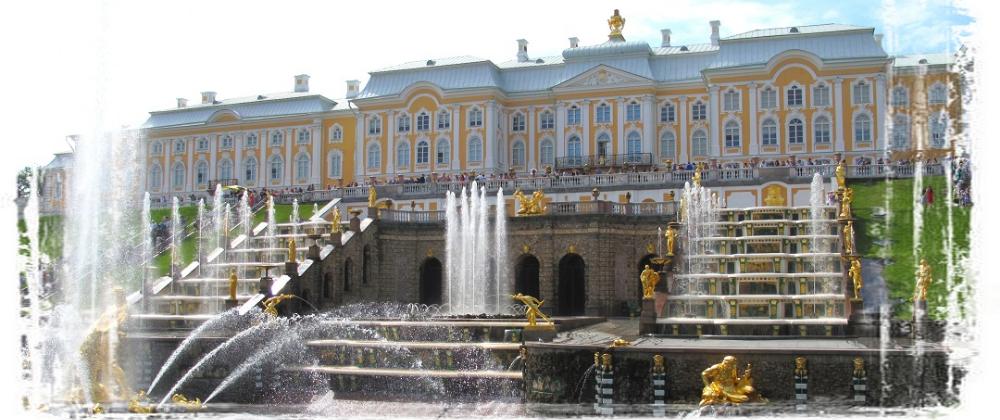 Saint Petersburg. Peterhof. Grand Palace and Grand Cascade fountain.